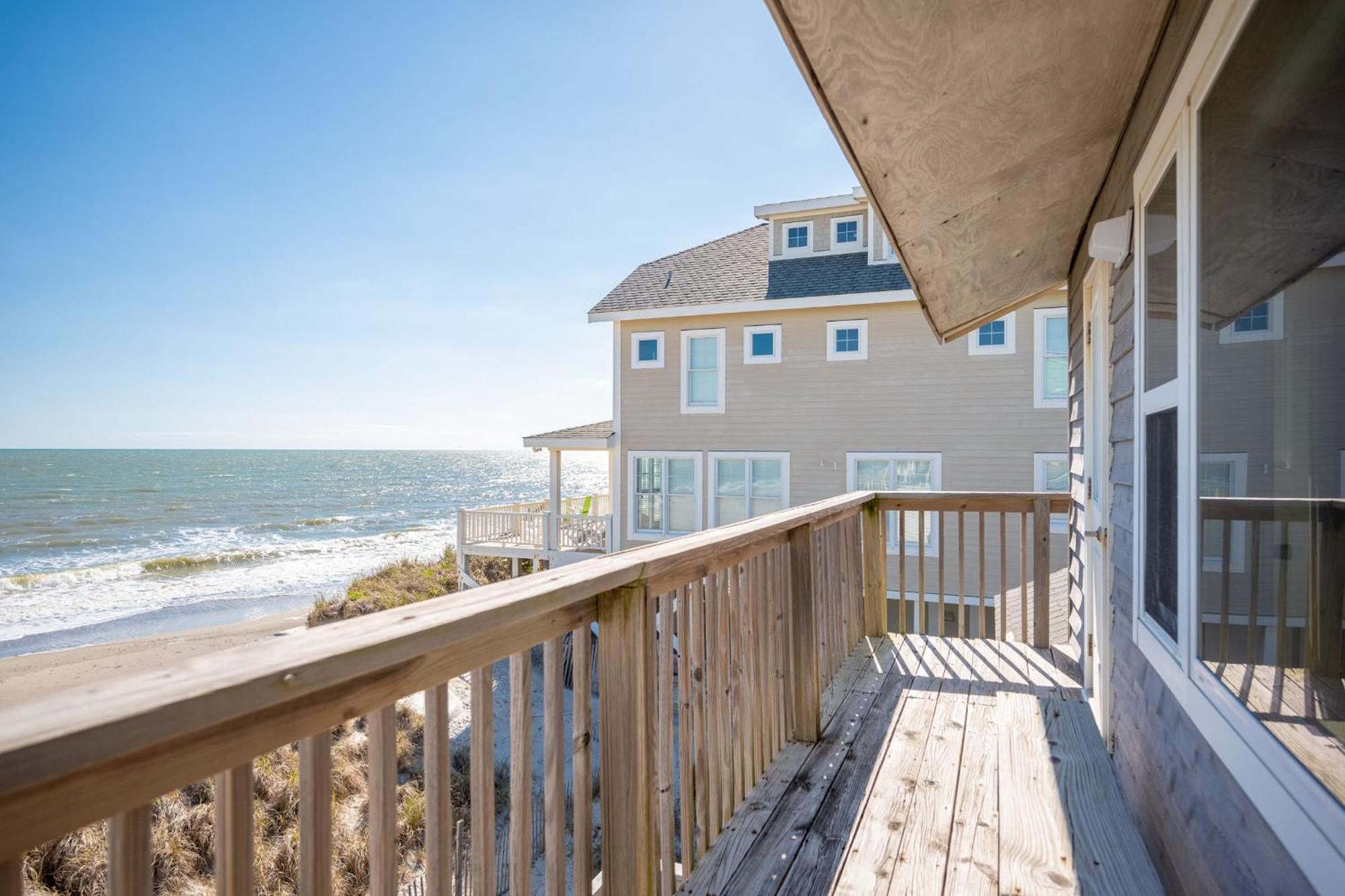 Re-Juvenated Villa Oak Island Bagian luar foto