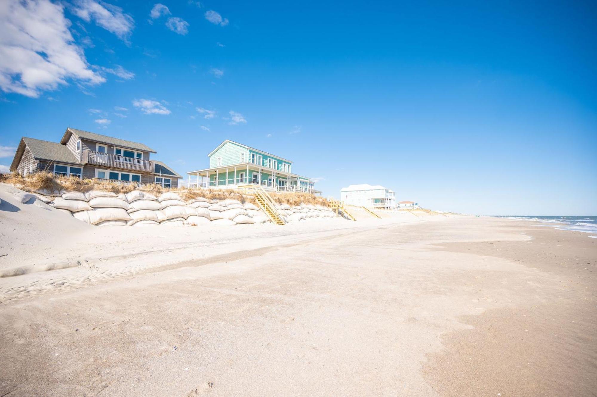 Re-Juvenated Villa Oak Island Bagian luar foto