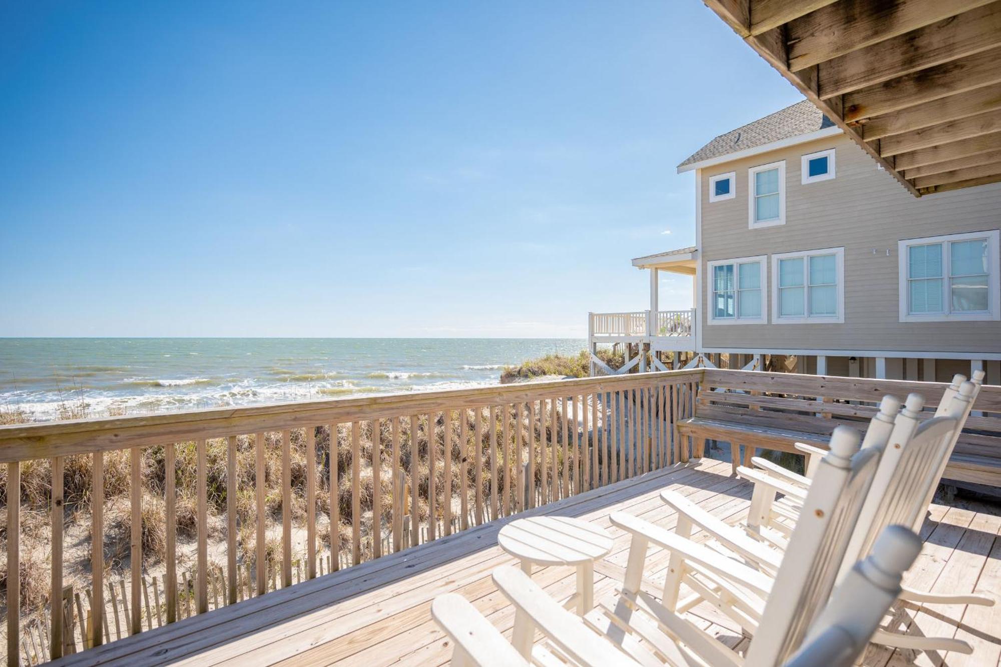 Re-Juvenated Villa Oak Island Bagian luar foto