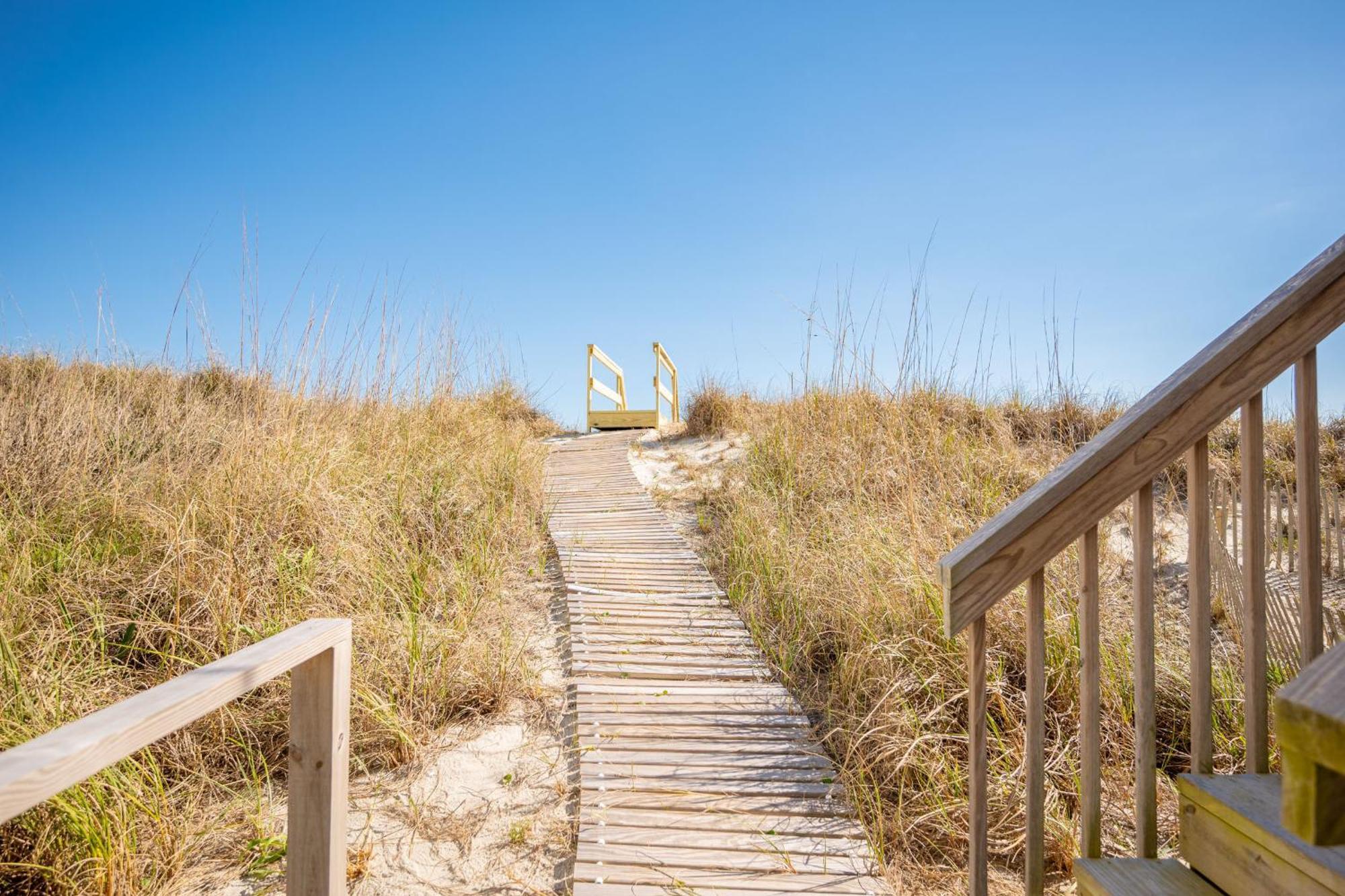 Re-Juvenated Villa Oak Island Bagian luar foto