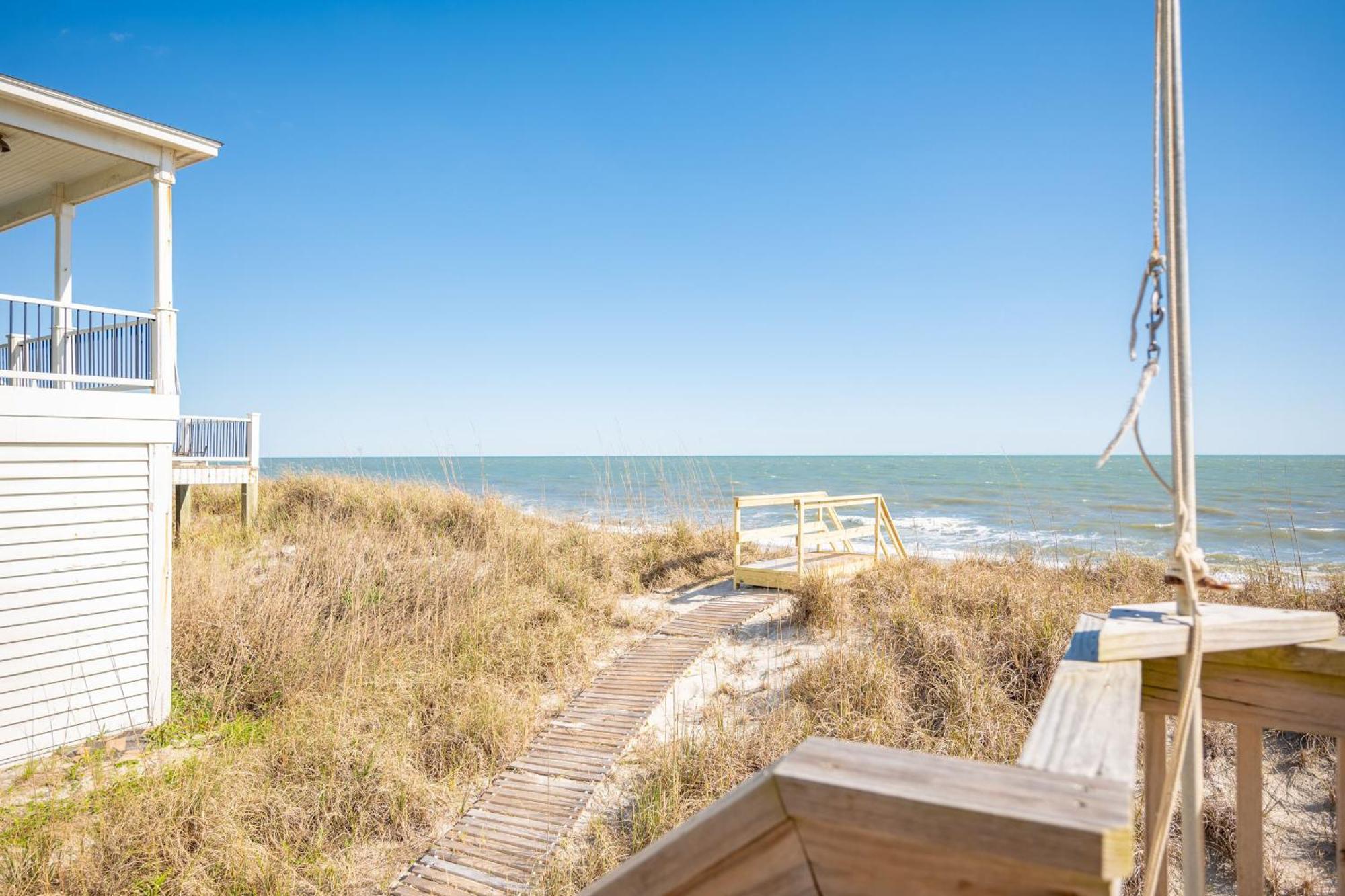 Re-Juvenated Villa Oak Island Bagian luar foto