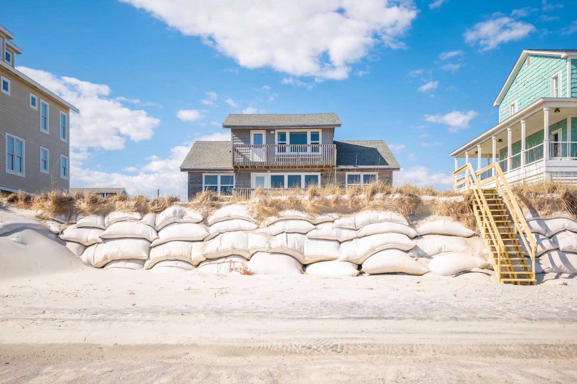 Re-Juvenated Villa Oak Island Bagian luar foto