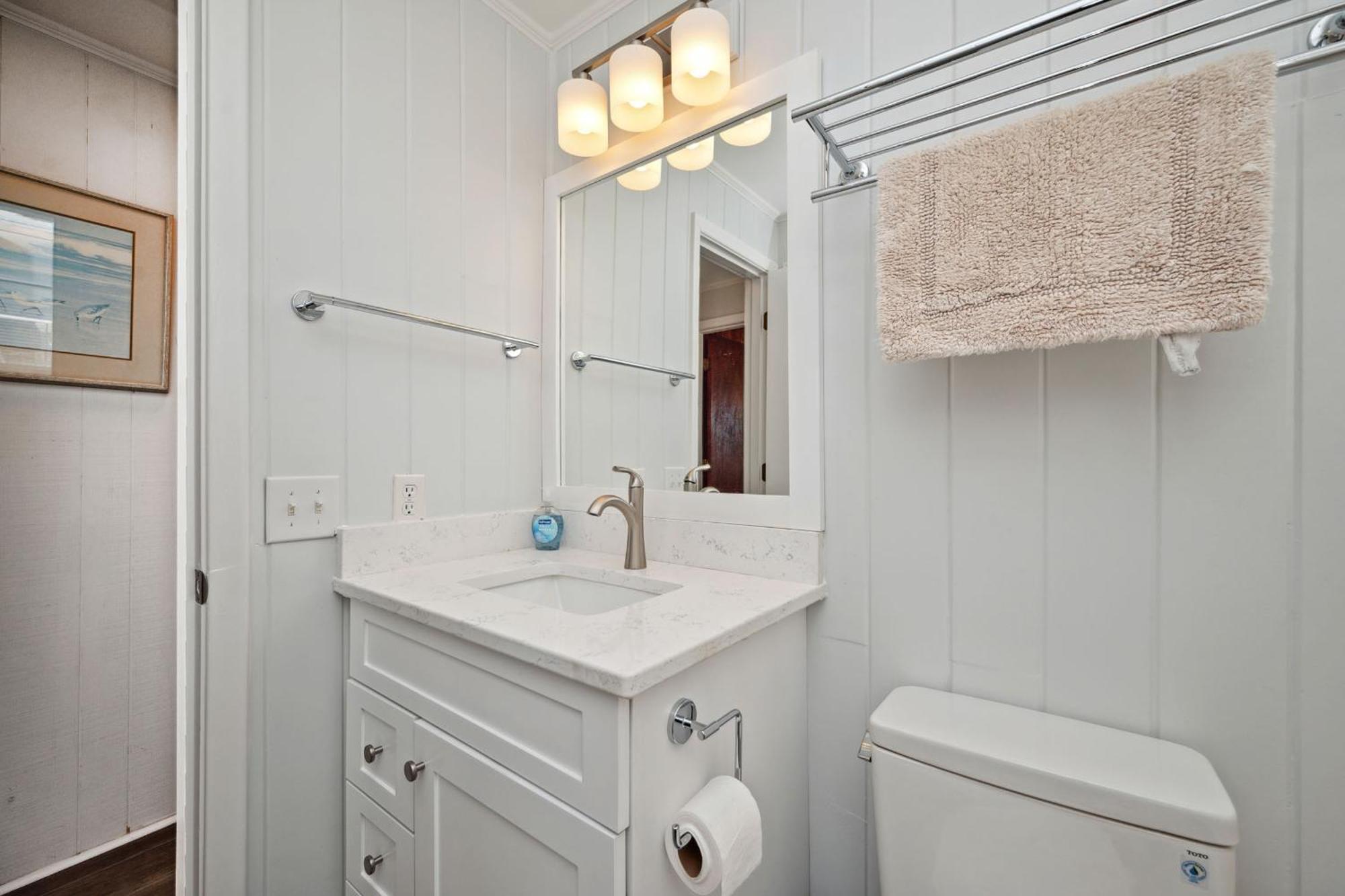 Re-Juvenated Villa Oak Island Bagian luar foto